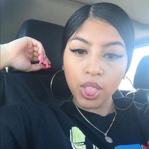 Meet your Posher, Leilani